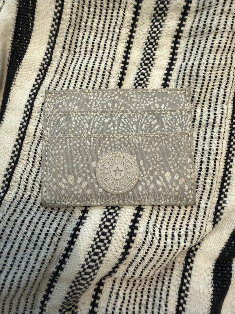Kipling Light Gray Floral Card Case